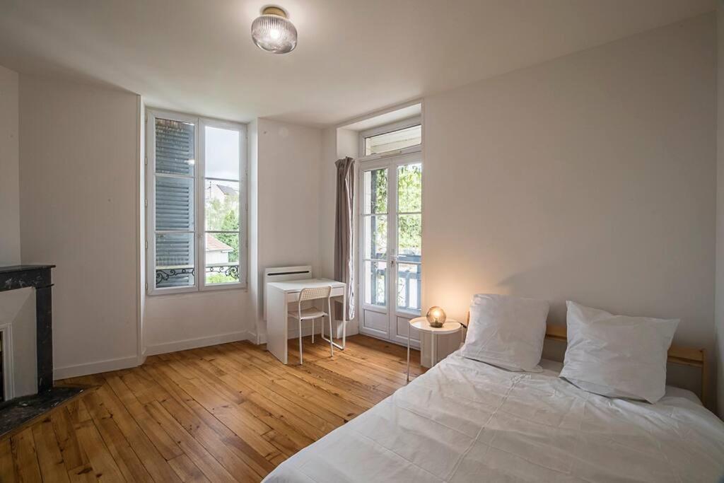 Grand Lumineux - Centre Apartment *