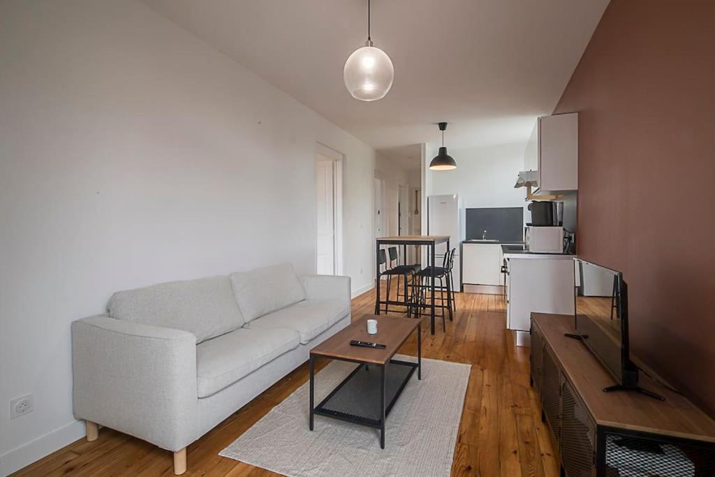 Grand Lumineux - Centre Apartment *